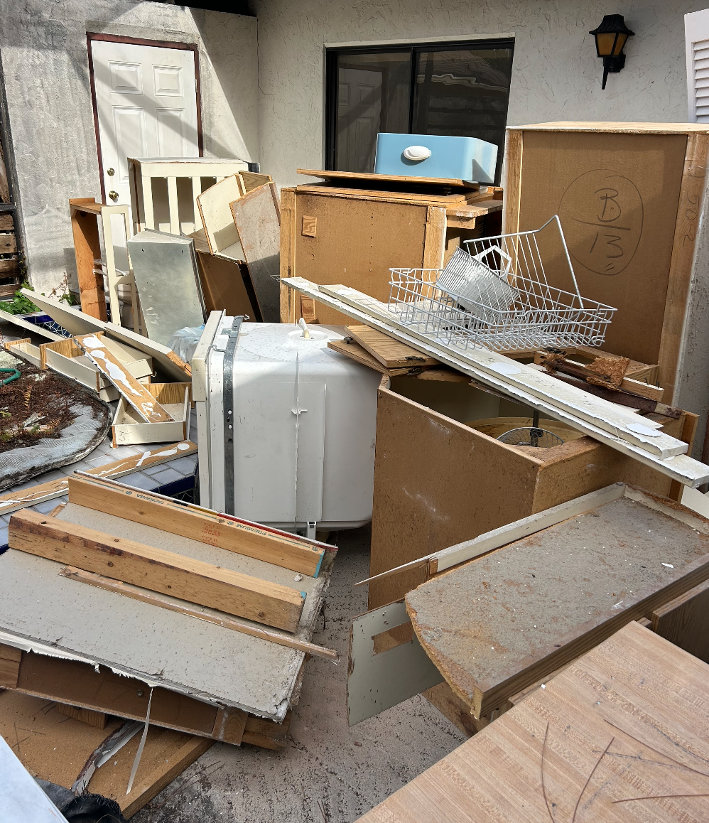 Bulk trash and mixed debris removal from a South Florida property